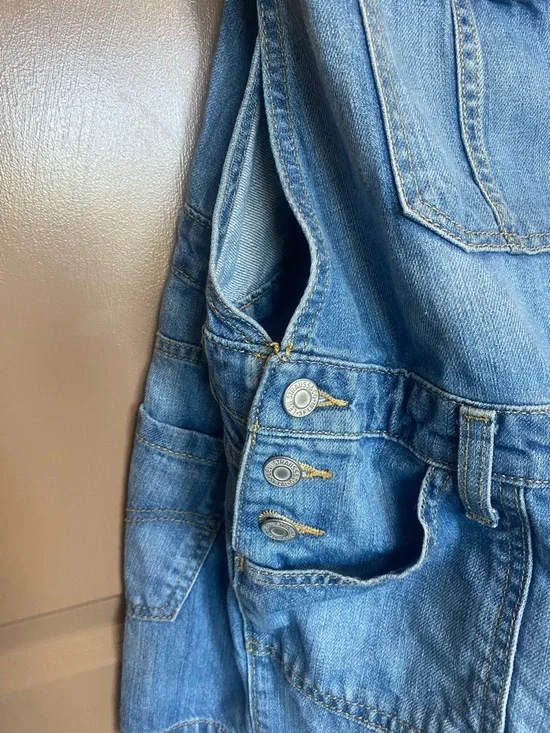 Levi's Light Blue Denim Overalls with Gold Stitching - Picture 5 of 6